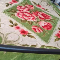 تخت خواب دونفره و میز آرایش