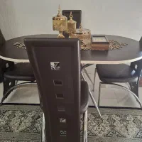 میز ناهار خوری|میز و صندلی غذاخوری|صحنه, |دیوار