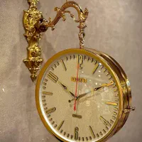 ساعت دیواری دو طرفه