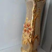 گلدان طلایی
