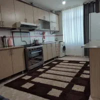 آپارتمان ۱۰۰ متری همراه مغازه کلاک نو