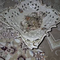 ظرف میوه آنتیک داخل گنجه