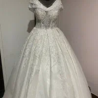 فروش محدود تعدادی لباس عروس مدل جدید و بسیار نو