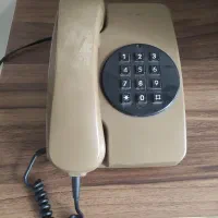 تلویزیون و ترازو و تلفن قدیمی|کلکسیون اشیاء عتیقه|زنجان, |دیوار