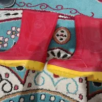 چکمه قرمز بچگانه
