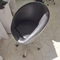 میزناخن.تخت مژه . میزو اینه. صندلی و|آرایشگاه و سالنهای زیبایی|بجنورد, |دیوار