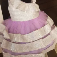 تعدادی لباس وکفش دخترانه