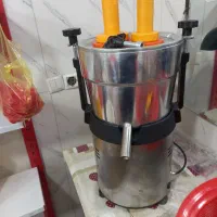 دستگاه ایمیوه گیری صنعتی. در حد نو ۱ ماه خریدم