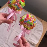 بوکت آبنبات سوپرایزی کنار کادو