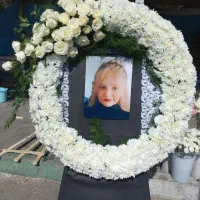 لوسین توس آلستار‌‌‌ تاج اس چهار تیکه آنتاریوم مشکی