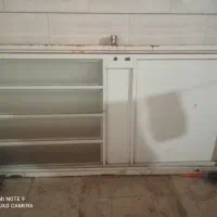 در آهنی با شیشه در حد نو