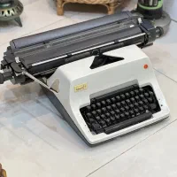 دستگاه تایپ ماشین تحریر المپیا قدیمی نو با کاور