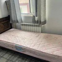 تخت به همراه تشک