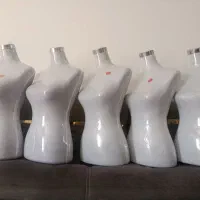 مانکن در حد نو