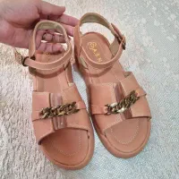 صندل زنانه کاملا نو قیمت مناسب