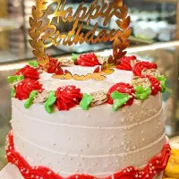 فروشنده خانم در دیانتی