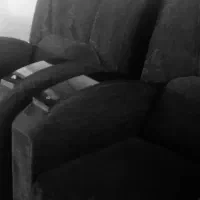 مبل ۶نفره پارچه یشمی نشیمنگاه تعمیر میخاد