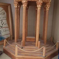 آرامگاه حافظ ساخت با چوب ظریف و قشنک