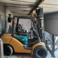 لیفتراک کوماتسو ۳تن دیزل