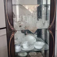 بوفه با وسایل ها