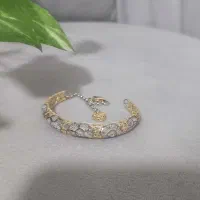 طلا 200بالای تابلو