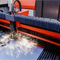 اپراتور لیزر فلزات