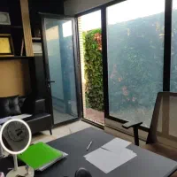 منشی مدیرعامل شرکت بازرگانی