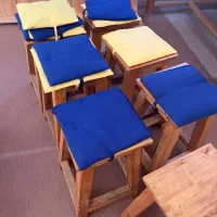 ۷ عدد چهارپایه با ساخته شده چوب روسی
