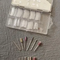 وسایل کامل کاشت ناخن|آرایشگاه و سالنهای زیبایی|تویسرکان, |دیوار