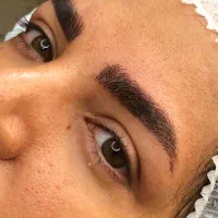 خدمات آرایش دائم صورت با بهترین موادآمریکایی پرما