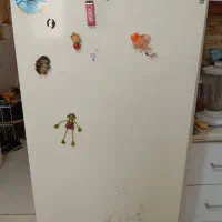 فروش یه دستگاه یخچال فریزر ۷ کیشو|یخچال و فریزر|رشت, لاکان|دیوار