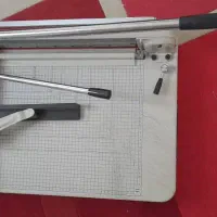 دستگاهِ کاتر برش کاغذ گیوتین