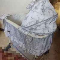 گهواره ی کودک|تخت و صندلی بچه|اصفهان, باغ دریاچه|دیوار