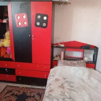 تخت و کمد نوجوان|تخت و سرویس خواب|صدرا-فارس, فاز ۱|دیوار