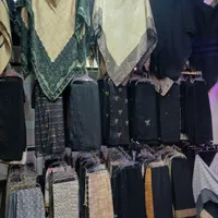فروش شال روسری و تعداد از لوازم آرایشی|لباس|تهران, آذربایجان|دیوار
