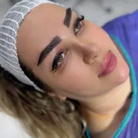 کاشت ابرو با تخفیف ۵۰ درصدی