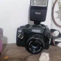 دوربین عکاسی زنیت۴۱۲ و یاشیکا نگاتیوی هستند