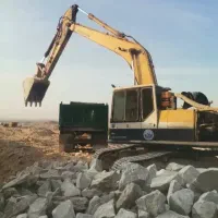 خاکبرداری و خاکریزی و حمل مصالح در بوشهر