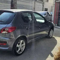 ۲۰۷ مدل. ۹۰ فرانسوی