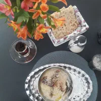 همکار خانم برای کار در صبحانه و عصرانه