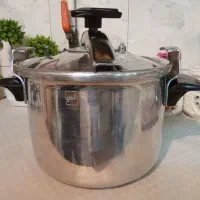 زود پز ۸ لیتری نو