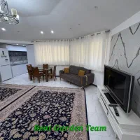 کد ۰۸۴ ، استخرابگرم جکوزی ، تیم رنت گاردن|اجارهٔ کوتاه‌مدت ویلا و باغ|شیراز, گویم|دیوار