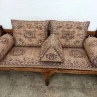 سرویس های پشتی و شاهنشین سنتی ترمه ، رستورانی