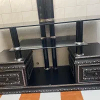 مبل و زیر تلویزیون