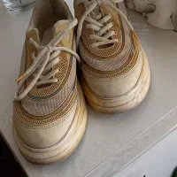 کتونی سایز ۳۹ هیج جاش پاره نیست