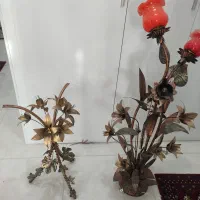 آباژور به همراه میزش