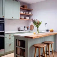 اقامت رایگان برای خانم بازنشسته (محیط خانوادگی )