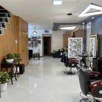 استخدام آرایشگر حرفه ای در سالن VIP|استخدام درمانی، زیبایی، بهداشتی|مشهد, تربیت|دیوار
