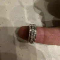 حلقه ازدواج گمشده|اشیا|مشهد, هفت تیر (آب و برق)|دیوار