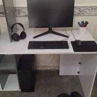 میز کامپیوتر  و صندلی گیمینگ|میز تحریر و کامپیوتر|بروجرد, |دیوار